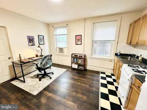 2r-526 N 19th St, PHILADELPHIA, PA, 19130-3835 | Card Image