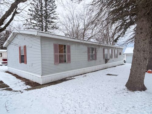 452 Elm St, Breckenridge, MI, 48615-9754 | Card Image