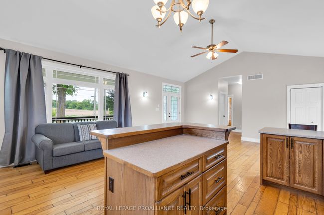 126 Squire Rd, House other with 3 bedrooms, 2 bathrooms and 8 parking in Springbrook ON | Image 14