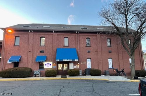 292 Bloomfield Ave, Montclair, NJ, 07042-3624 | Card Image