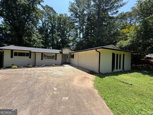 421 Safari Cir, Stone Mountain, GA, 30083-4419 | Card Image