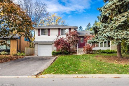 5119 Cherryhill Cres, Burlington, ON, L7L4B8 | Card Image