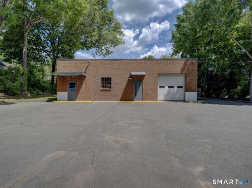 74 E Dudley Town Rd, Bloomfield, CT, 06002-1410 | Card Image