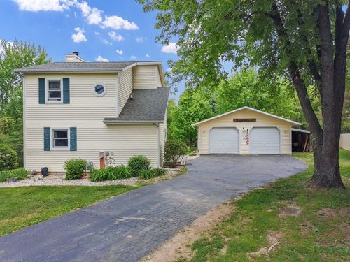 W5838 Mariner Hills Court, La Grange, WI, 53121 | Card Image
