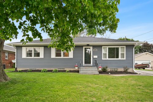 3617 Wilkes Ave, Davenport, IA, 52806-5406 | Card Image
