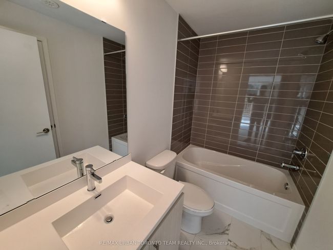 63 - 5 William Jackson Way, Condo with 2 bedrooms, 1 bathrooms and null parking in Etobicoke ON | Image 7