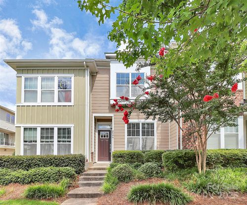2564 Tranquil Oak Pl, Charlotte, NC, 28206-1475 | Card Image