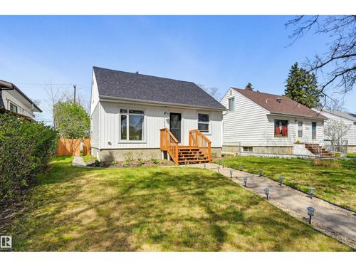 11210 105 St Nw, Edmonton, AB, T5G2M5 | Card Image