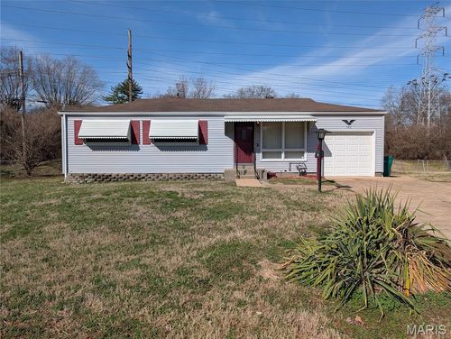 750 Kelvin Dr, Saint Louis, MO, 63137-3330 | Card Image