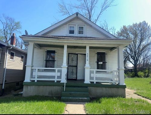 5216 Davison Ave, Saint Louis, MO, 63120-2550 | Card Image