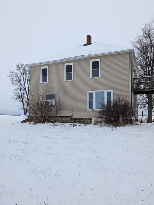142 S Van Dyke Rd, Marlette, MI, 48453-9750 | Card Image