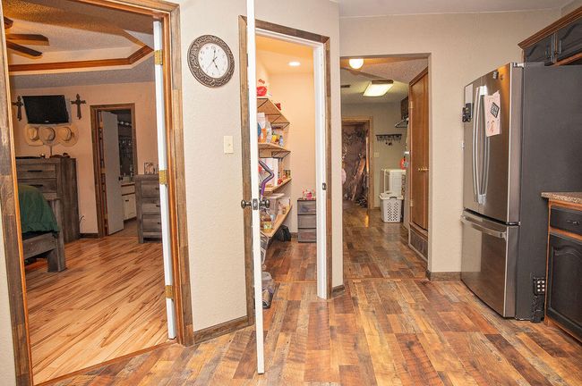 1560 State Highway 214, House other with 3 bedrooms, 3 bathrooms and null parking in Plains TX | Image 14
