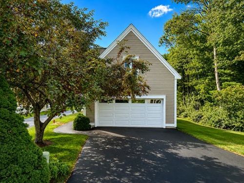52 Barbara Ln, Hudson, NH, 03051-3770 | Card Image