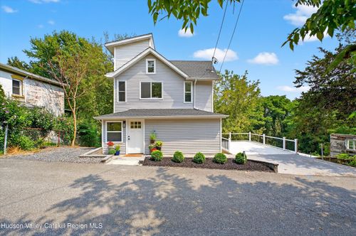 206 Willow St, Kingston, NY, 12401-7355 | Card Image