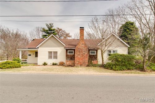 407 S Locust St, Carlinville, IL, 62626-1649 | Card Image