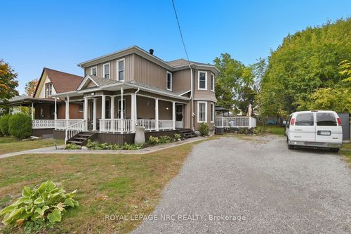 5981 Culp St, Niagara Falls, ON, L2G2B6 | Card Image