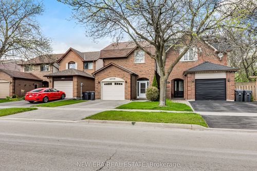 4059 Teakwood Dr, Mississauga, ON, L5C3L3 | Card Image