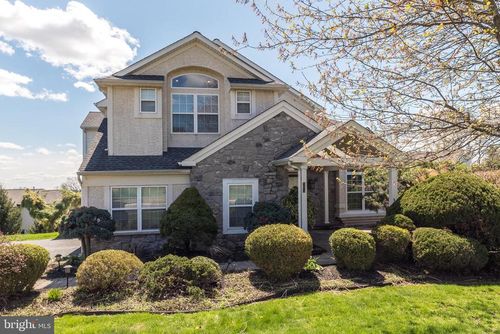 201 Summer Ridge Cir, CHALFONT, PA, 18914-3584 | Card Image