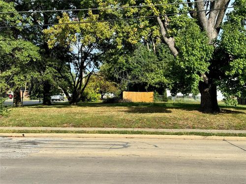 200 Sherman St, Belleville, IL, 62221-4143 | Card Image
