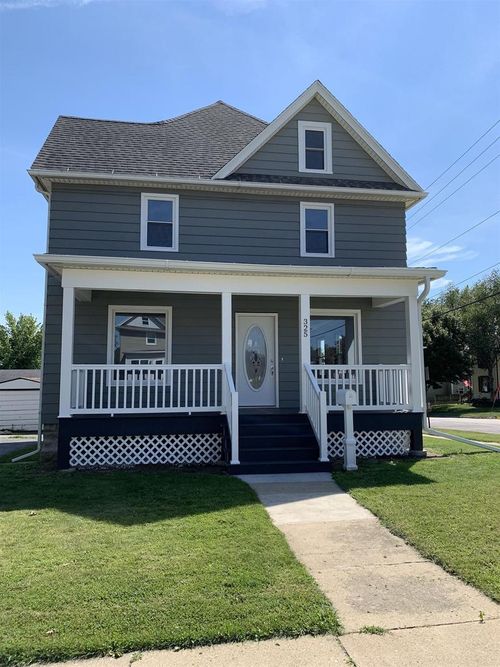 325 W Maple Ave, Beaver Dam, WI, 53916-1613 | Card Image