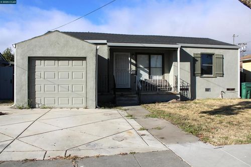 1462 San Joaquin St, Richmond, CA, 94804-4947 | Card Image