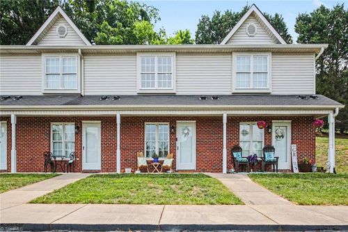d-525 Highland Park Dr, Eden, NC, 27288-5063 | Card Image