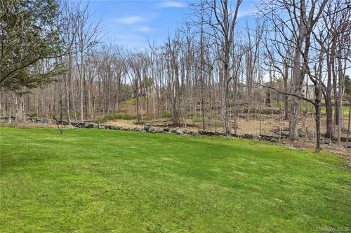 146 Fieldstone Dr, Mount Kisco, NY, 10549-4013 | Card Image