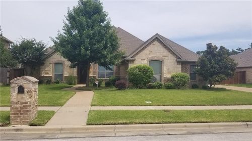 3803 Denise Ct, Arlington, TX, 76001-7239 | Card Image