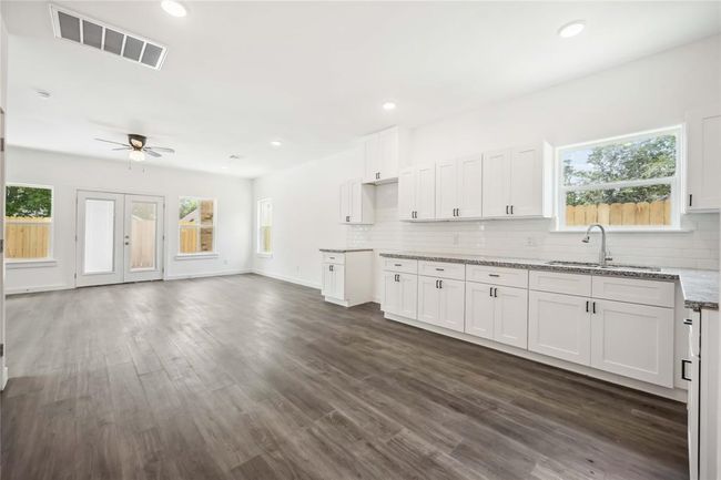 5608 Hollow Pines Dr, House other with 3 bedrooms, 4 bathrooms and 1 parking in Houston TX | Image 10