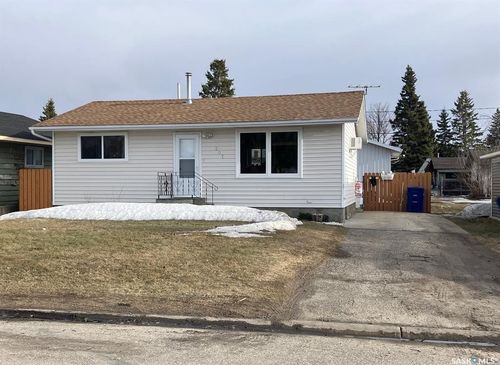 302 7 Ave E, Nipawin, SK, S0E1E0 | Card Image