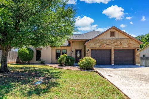 713 Englemann Oak Dr, Fredericksburg, TX, 78624-2566 | Card Image