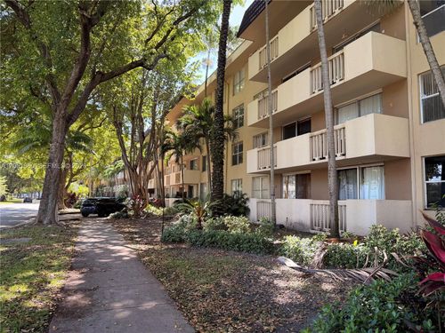 239-1800 Sans Souci Blvd, North Miami, FL, 33181-3046 | Card Image