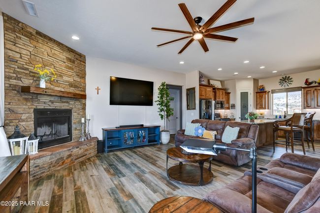 Living Room | Image 14