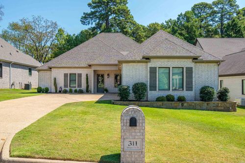 311 Arlington Park Dr, Hot Springs, AR, 71901-8191 | Card Image