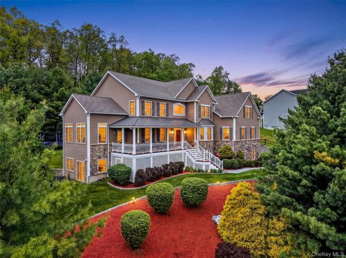 219 Country Club Rd, East Fishkill, NY, 12533-6282 | Card Image