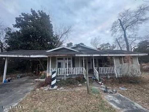 404 E Pollock St, Warsaw, NC, 28398-1532 | Card Image