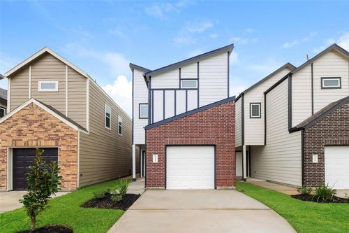 15228 Estrella E, Houston, TX, 77073-1462 | Card Image