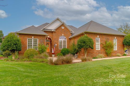 811 4th St Ne, Conover, NC, 28613-1802 | Card Image