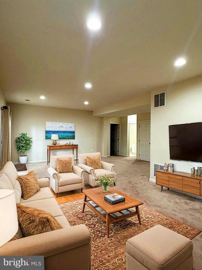 2975 Caribbean Ct, House other with 5 bedrooms, 4 bathrooms and null parking in Fairfax VA | Image 37