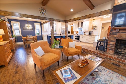 410 Hillcrest Drive, Midlothian, TX, 76065 | Card Image