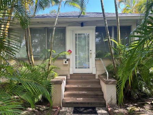 406 10th Ave Ne, ST PETERSBURG, FL, 33701-2039 | Card Image