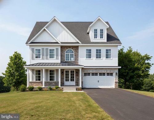 17979 Old Triangle Rd, Triangle, VA, 22172-1229 | Card Image