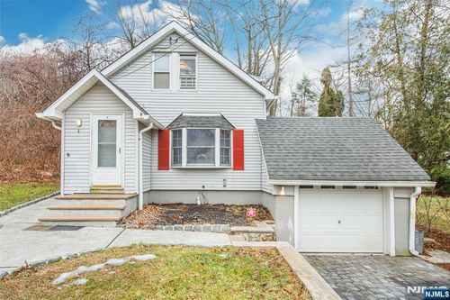 6 Forest Rd, Budd Lake, NJ, 07828-2104 | Card Image