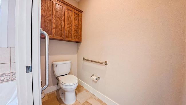 1212 W North St, House other with 3 bedrooms, 3 bathrooms and 2 parking in Louise TX | Image 31