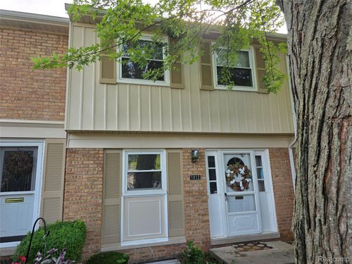 ste-100-1812 Brentwood Dr, Troy, MI, 48098-2622 | Card Image