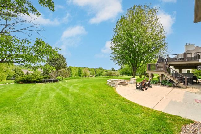 W226N3550 Wethersfield Road, House other with 5 bedrooms, 3 bathrooms and null parking in Pewaukee WI | Image 17