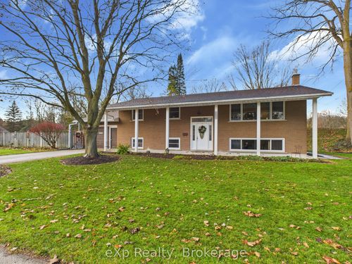 303 Mary Street, Brockton, ON, N0G2V0 | Card Image