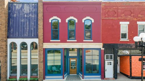 103 E Main St, Anamosa, IA, 52205-1803 | Card Image
