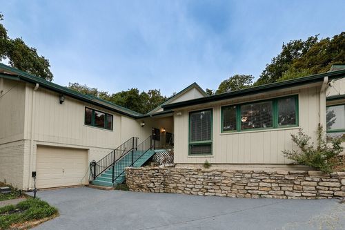 1405 Blackhill Ct, Arlington, TX, 76012-2804 | Card Image