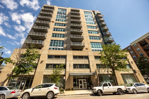 6c-1000 Leland Ave, Chicago, IL, 60640-3088 | Card Image